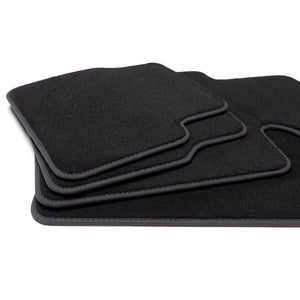 Mitsubishi Outlander 1st Generation Velour Floor Mats 2003–2007 – Black – product view 6